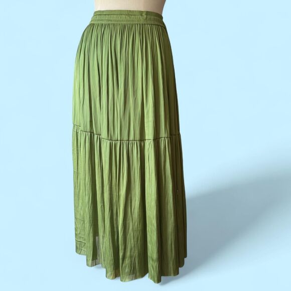 Source Unknown Dresses & Skirts - Unbranded Women's Green Skirt